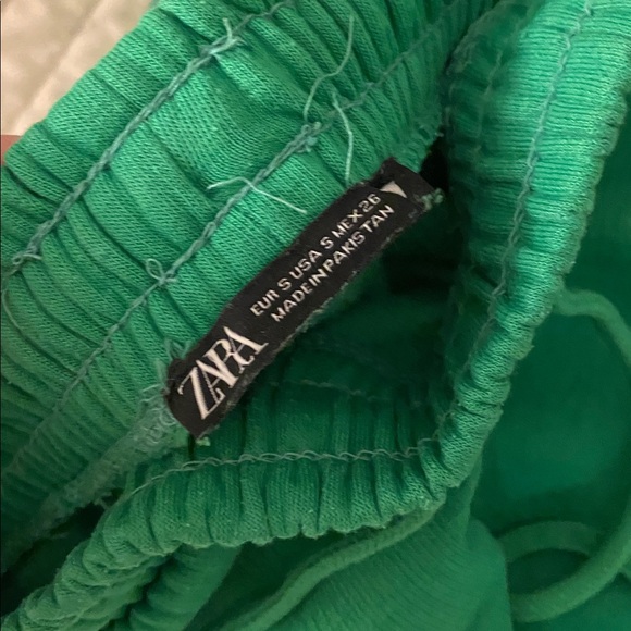 Zara Vibrant Green Casual Set - Picture 2 of 3